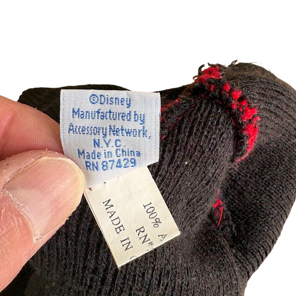 Winnie the Pooh Disney Red Black Vintage 90's Black Red Beanie Snow Winter‎ Hat - Picture 5 of 5